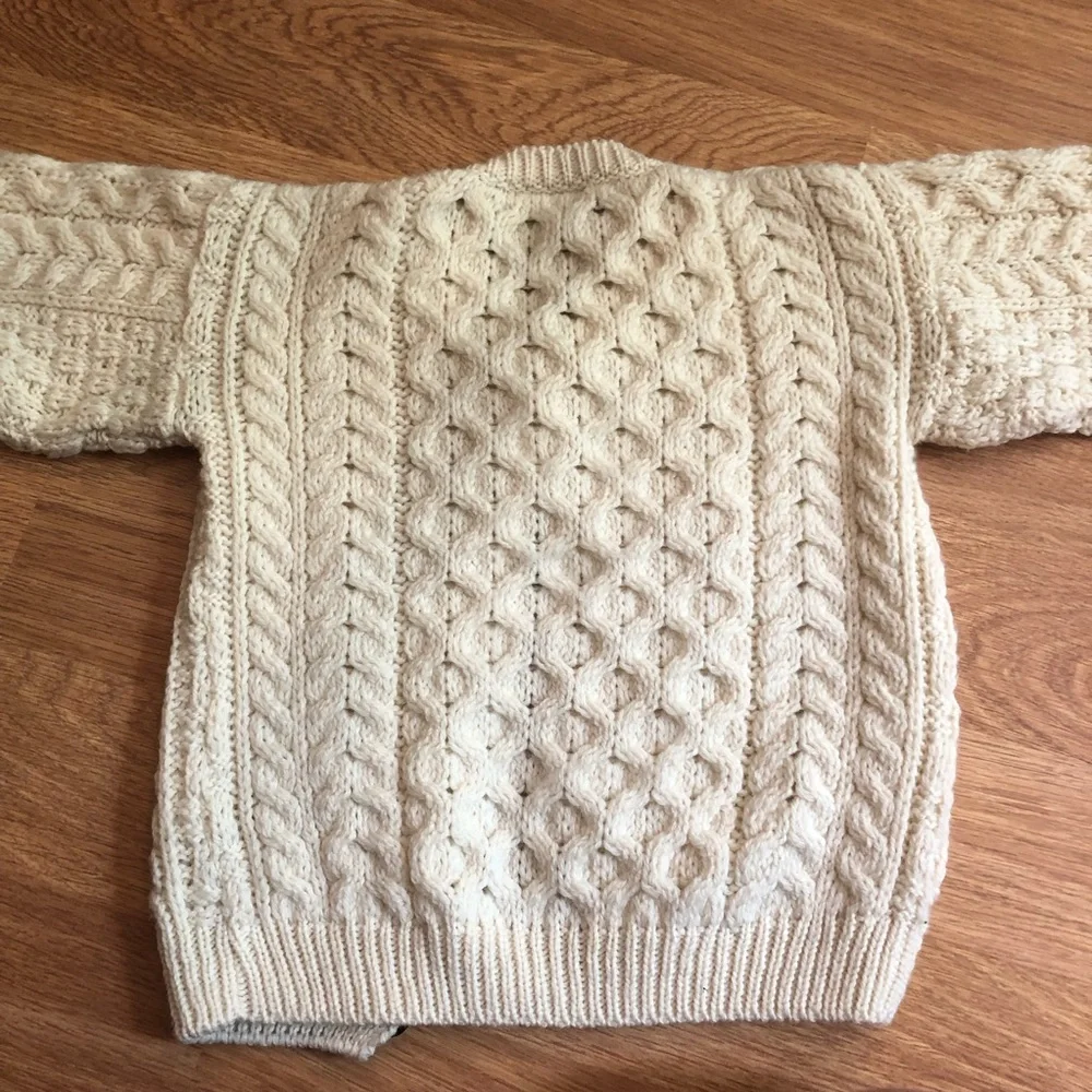 Aran Isles Knitwear Child’s Small Merino Wool Cream Cable Knit Sweater - Picture 7 of 9